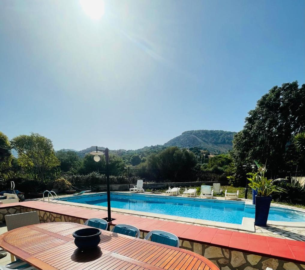 Inserra Deluxe Bed & Breakfast *