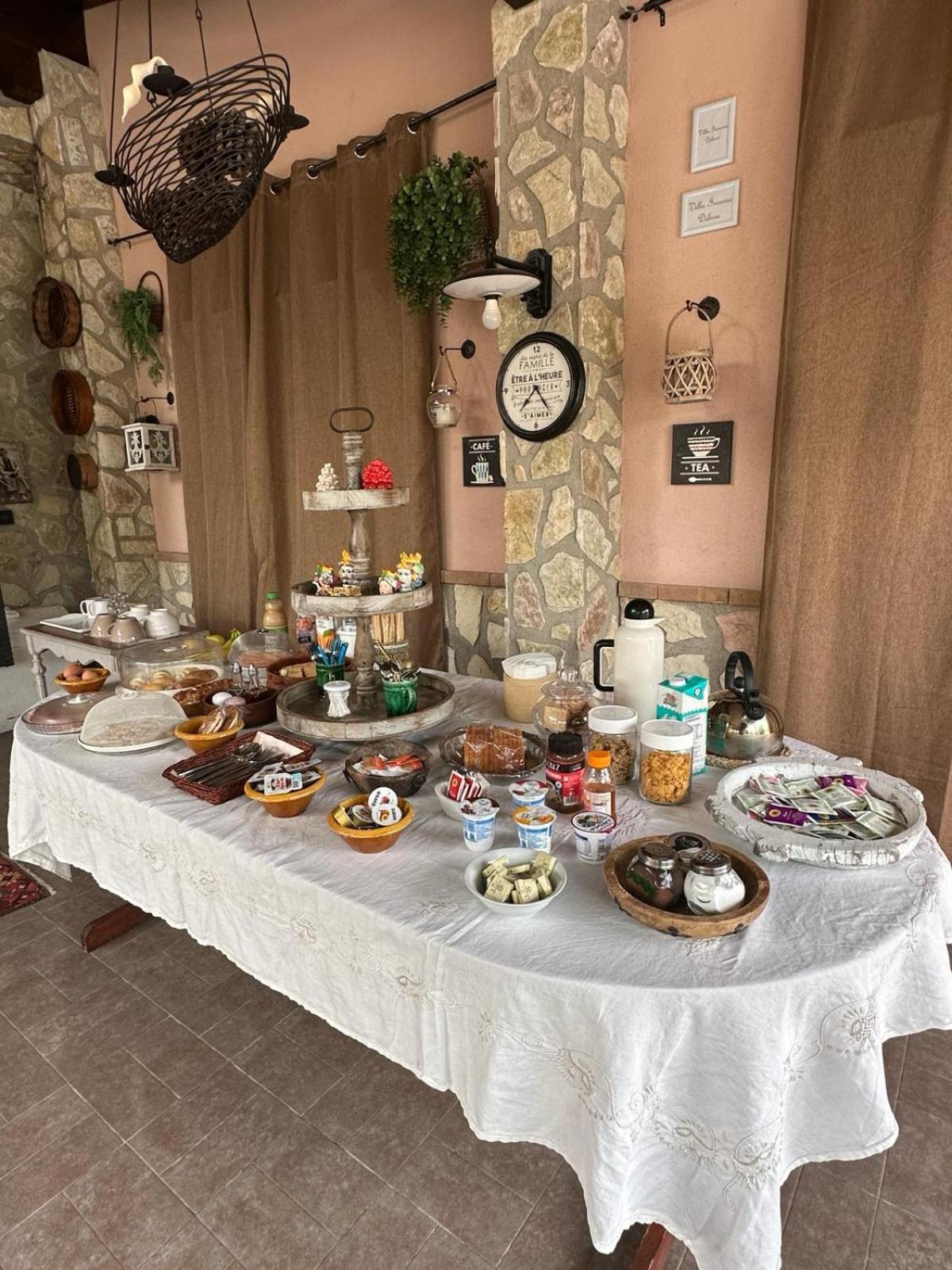 Inserra Deluxe Bed and breakfast