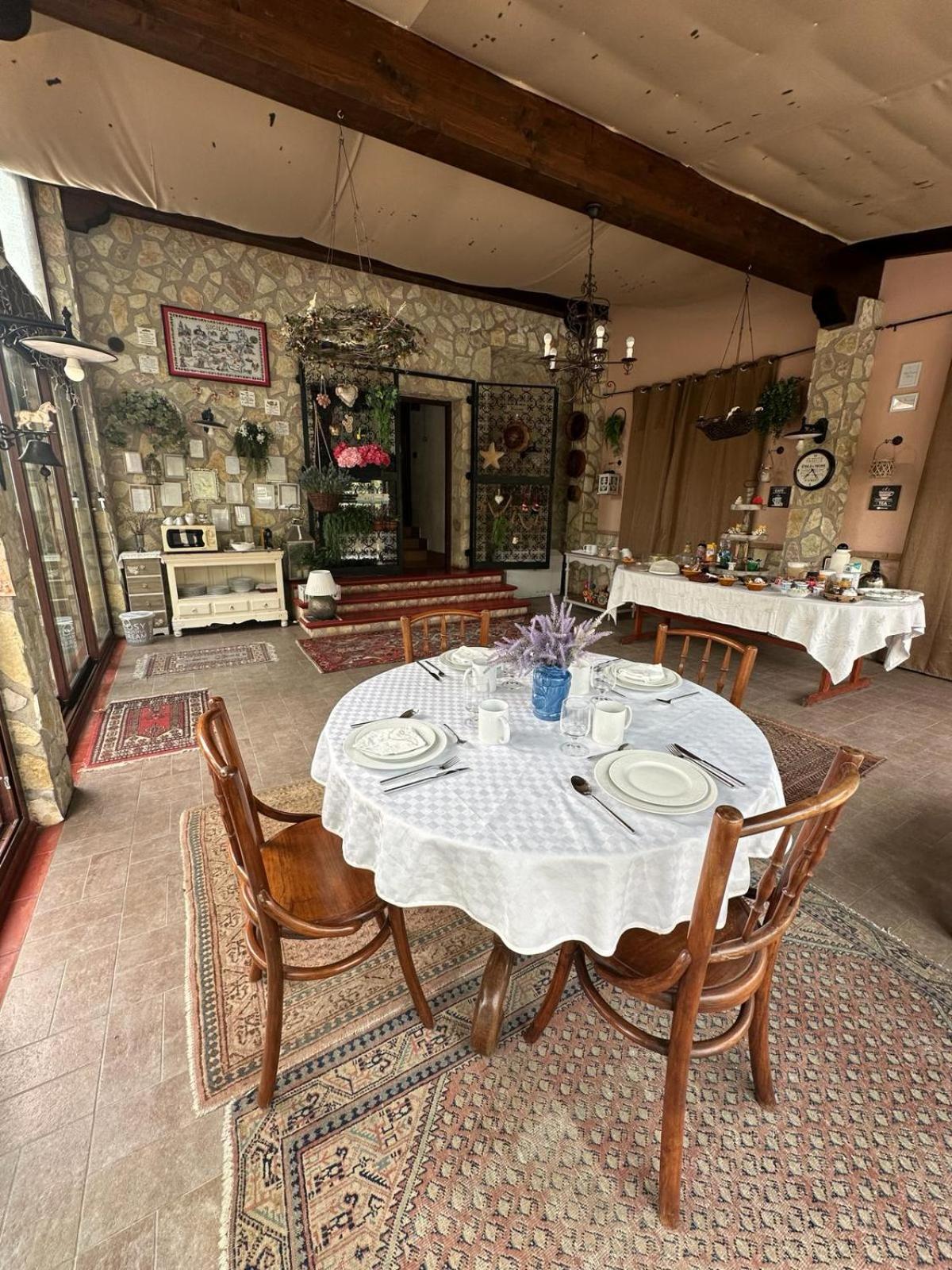 Inserra Deluxe Bed and breakfast